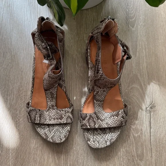 Gentle Souls Women Wedge Heel Open Toe Sandals Gisele - Picture 2 of 8